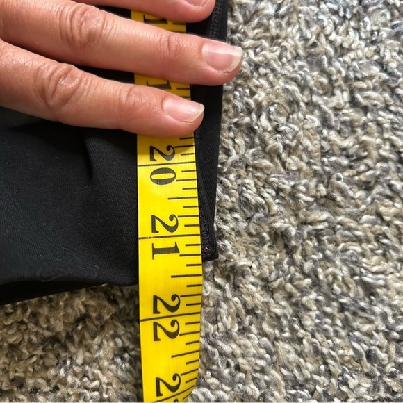 Athleta women’s Capri length legging size small - Picture 10 of 10